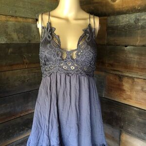 Lace Detail Strappy Dress in Gray